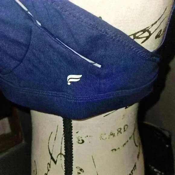 Fabletics Womans Sports Bra - Picture 10 of 12